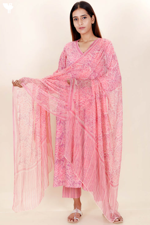 Bizzy Lizzy Kurta And Pant Set With Chiffon Dupatta In Block Print