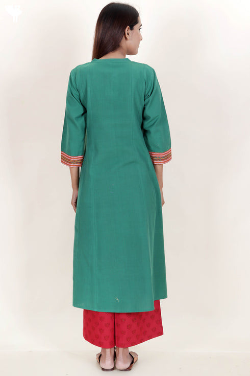 Khaadi Kurta Pant And Dupatta Set In Floral Block Print