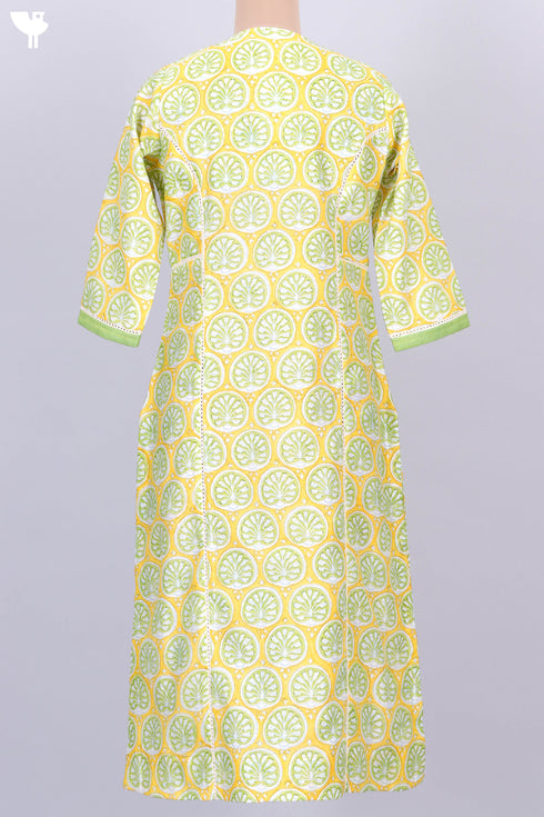 Chanderi Silk Kurta And Maheshwari Zari Dupatta Set In Floral Block Print