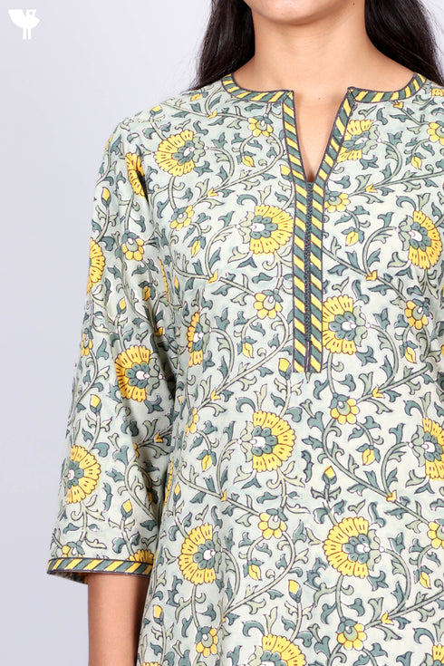Bizzy Lizzy Kurta With Kota Doria Dupatta in Floral Block Print