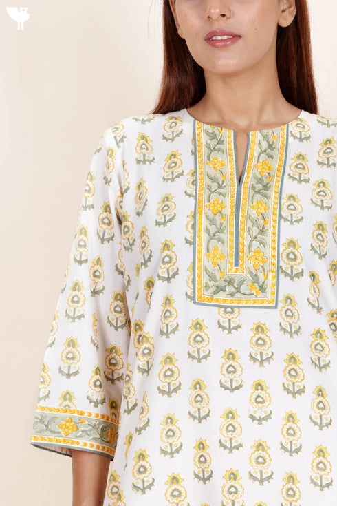 Bizzy Lizzy Kurta With Chiffon Dupatta in Floral Block Print