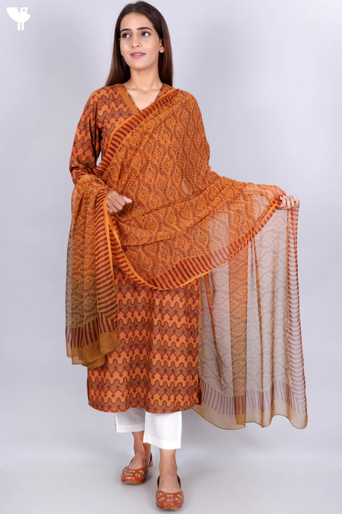 Bizzy Lizzy Kurta With Chiffon Dupatta in Block Print