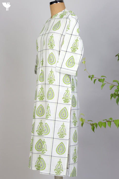 Khaadi Cotton Checkered Kurta With Graphic Block Print