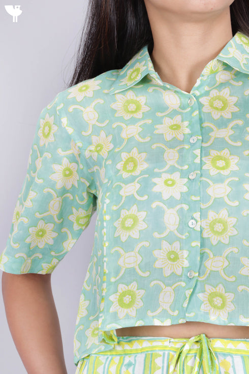 Mulmul Cotton Cropped Shirt In Floral Block Print