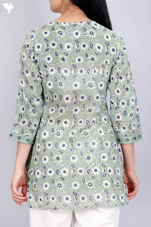 Mulmul Cotton Top In Paisley Block Print