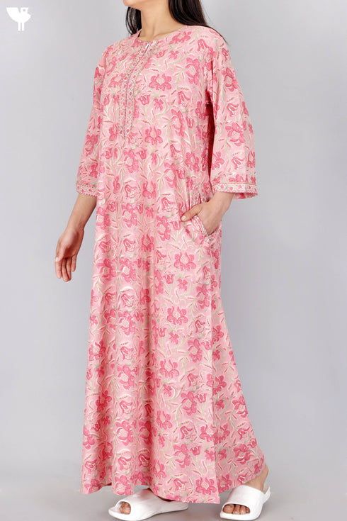 Bizzy Lizzy Full Sleeved Zip Kaftan In Floral Block Print