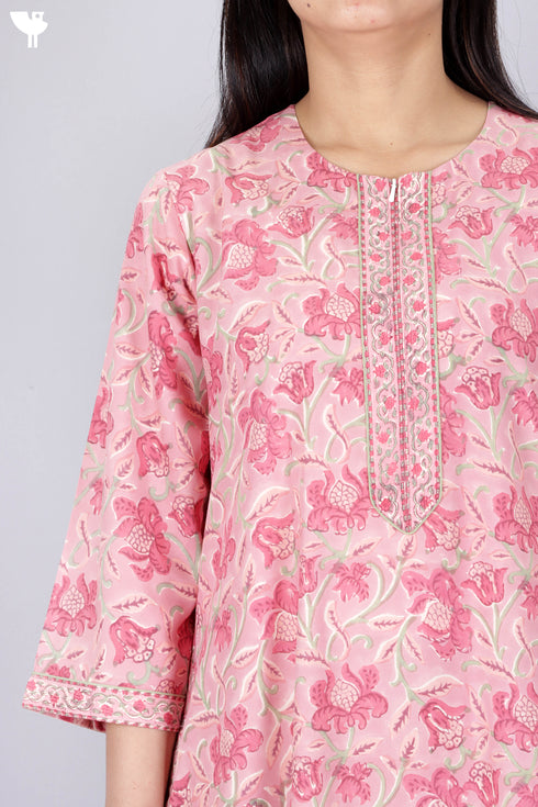 Bizzy Lizzy Full Sleeved Zip Kaftan In Floral Block Print