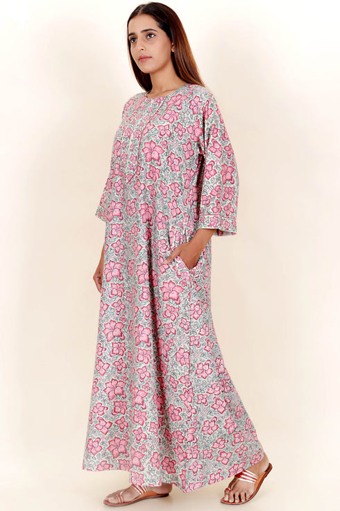 Bizzy Lizzy Full Sleeved Zip Kaftan In Floral Block Print