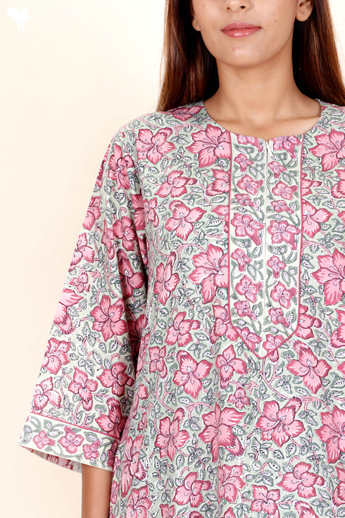Bizzy Lizzy Full Sleeved Zip Kaftan In Floral Block Print