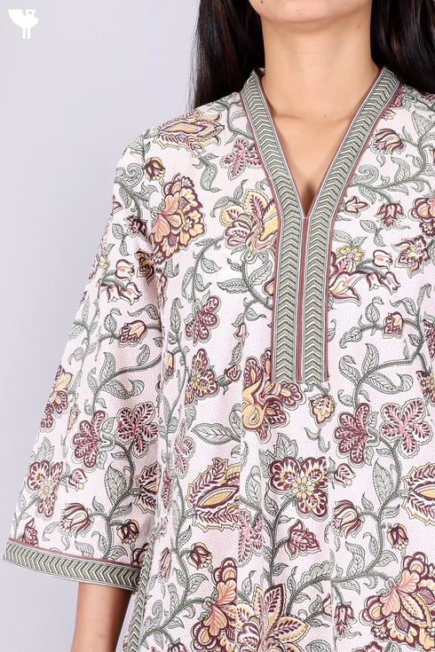 60’s Cotton V-Neck Sleeved Kaftan In Floral Print
