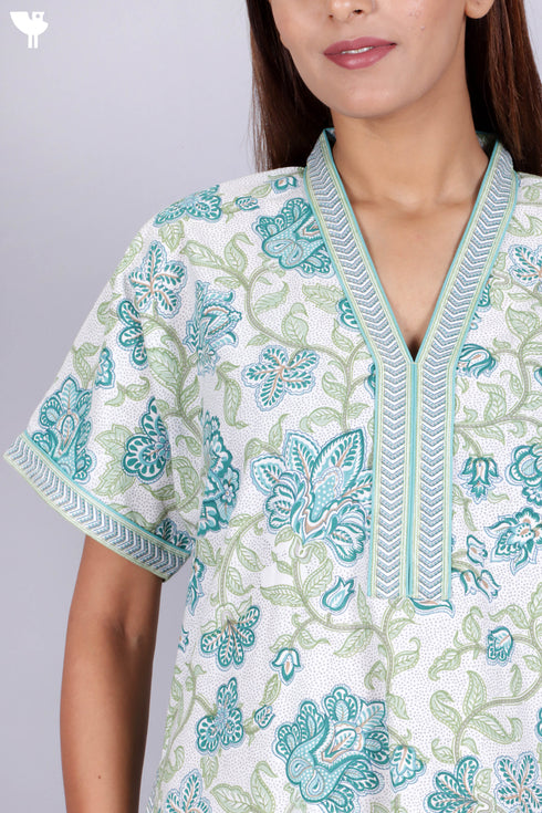 60’s Cotton V-neck Kaftan In Floral Print
